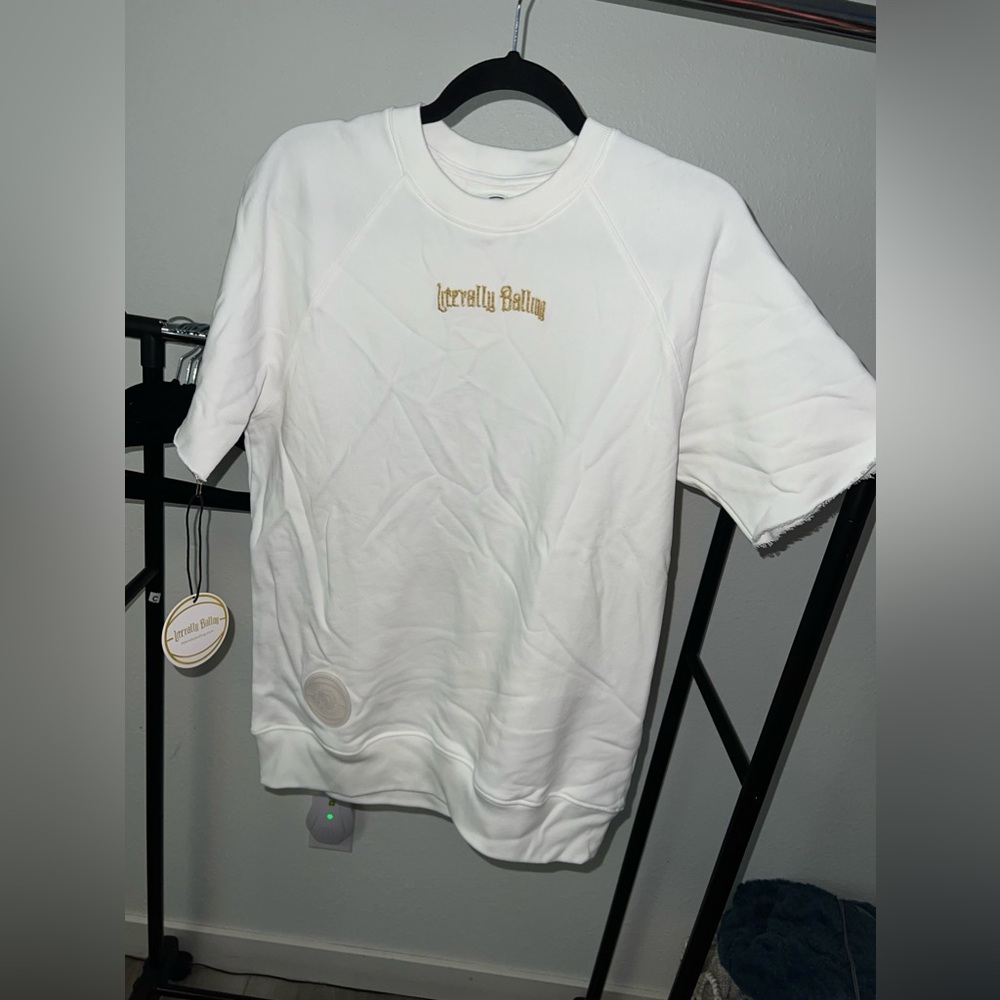 Literally Ballin street wear NWT. Size medium